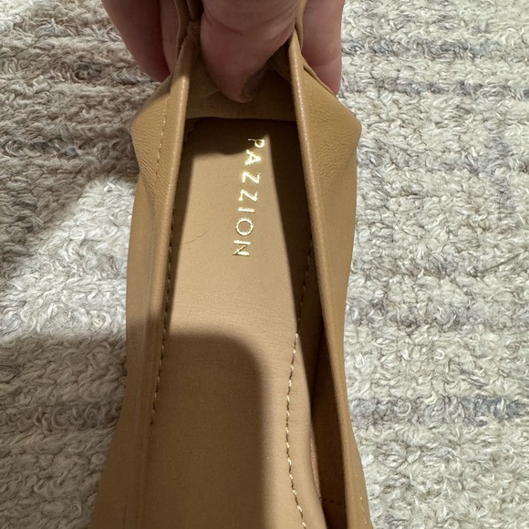 Pazzion Elegant Tan Bow Flats - Picture 2 of 4